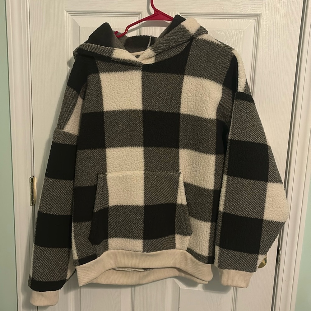AMERICAN EAGLE fluffy hoodie